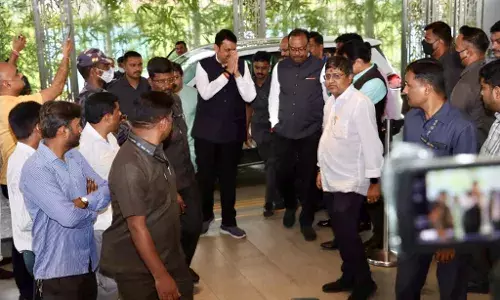 सरकार स्थापन करण्यासाठी फडणवीस यांना जुलैची डेडलाईन आहे का?