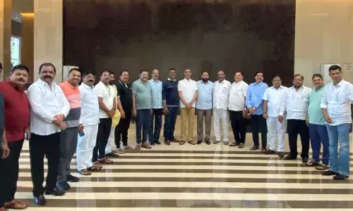 एकनाथ शिंदे गटाची ताकद वाढली, आणखी एक मंत्री गुवाहाटीत?