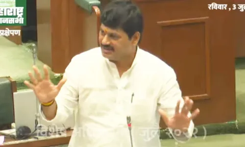 धनंजय मुंडे यांचा गौप्यस्फोट, मिलिंद नार्वेकर फडणवीस यांना भेटले धनंजय मुंडे यांचा गौप्यस्फोट, मिलिंद नार्वेकर फडणवीस यांना भेटले