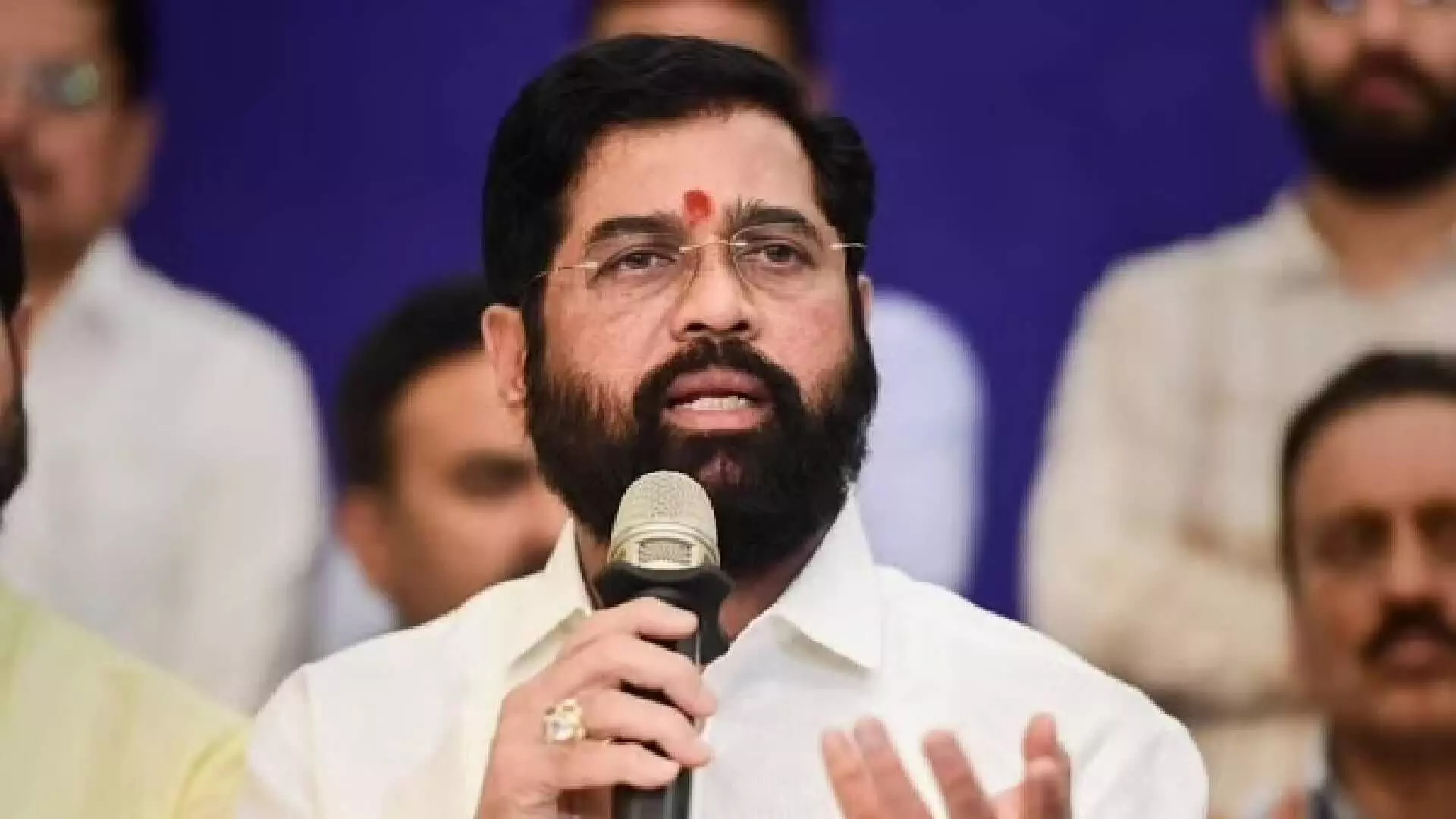 Maharashtra Political Crisis : शिंदे सरकारचं काय होईल?