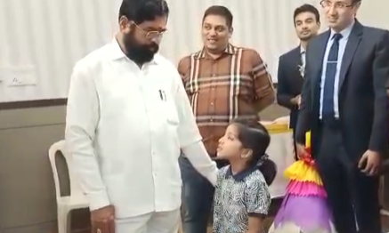 ..आणि मुख्यमंत्र्यांनी पुन्हा गुवाहाटीला जाण्याचे प्रॉमिस केले...