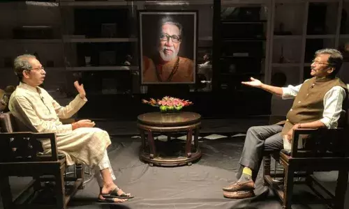 २६ जुलैला उद्धव ठाकरे फुटीर गटाची विनंती मान्य करणार? २६ जुलैला उद्धव ठाकरे फुटीर गटाची विनंती मान्य करणार?