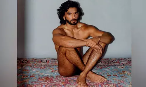 न्यूड फोटो प्रकरणी अखेर रणवीर सिंह विरोधात गुन्हा दाखल