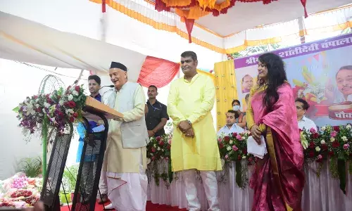 वादग्रस्त वक्तव्यानंतर राज्यपालांचे स्पष्टीकरण, किमान माझ्या हातून तरी… वादग्रस्त वक्तव्यानंतर राज्यपालांचे स्पष्टीकरण, किमान माझ्या हातून तरी…