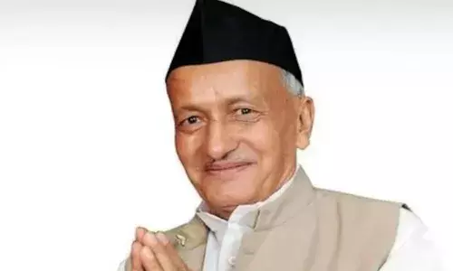 अखेर राज्यपाल कोशारींचा माफीनामा... अखेर राज्यपाल कोशारींचा माफीनामा...