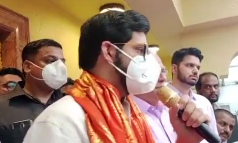 Aditya Thackeray : खरा मुख्यमंत्री कोण आहे ते समजतच नाही