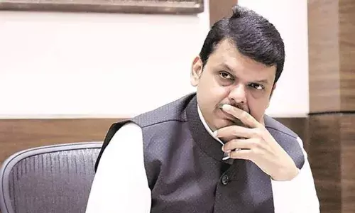 देवेंद्र फडणवीस यांच्यासह १८ जण बिनखात्याचे मंत्री देवेंद्र फडणवीस यांच्यासह १८ जण बिनखात्याचे मंत्री