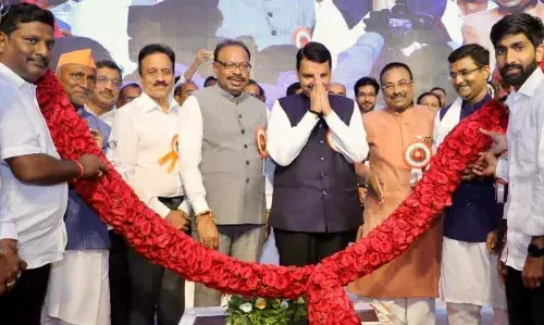 Devendra Fadanvis : तुमचं आणि तुमच्या काका लोकांचे सरकार आहे