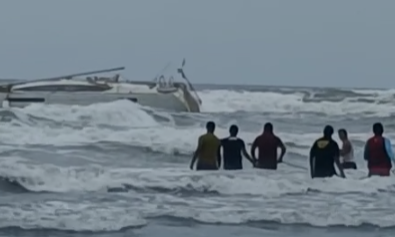 समुद्र किनारी आढळलेल्या बोटीचं गूढ उलगडलं, पोलिसांना हायअलर्ट