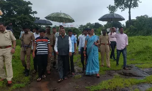 जुळ्या बालकांचा मृत्यू झाल्याची घटना गंभीर, खासदार राजेंद्र गावितांनी व्यक्त केली खंत