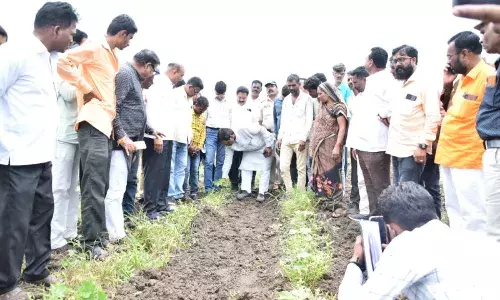 खरडुन गेलेल्या जमीनींना भरीव मदत करा: विरोधी पक्षनेत्या्ंची मागणी खरडुन गेलेल्या जमीनींना भरीव मदत करा: विरोधी पक्षनेत्या्ंची मागणी
