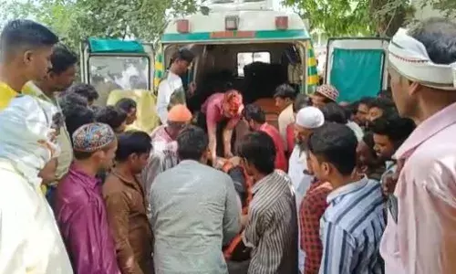 नांदेडच्या कंधार तलावात बुडून एकाच कुटुंबातील ५ जणांचा मृत्यू नांदेडच्या कंधार तलावात बुडून एकाच कुटुंबातील ५ जणांचा मृत्यू