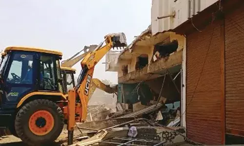 बुलडोझर फक्त मुस्लिम आरोपींसाठीच का? डॉ. संग्राम पाटील