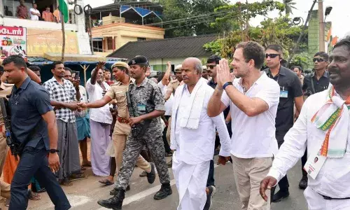 भविष्य नसलेले इतिहासाकडे बोट दाखवतात, राहुल गांधींचा टोला कुणाला?