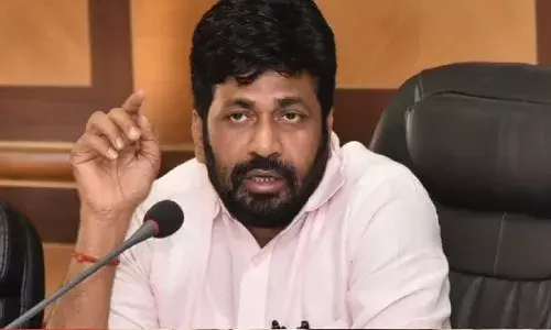 बच्चू कडूंना न्यायालयीन कोठडी; जामीनासाठी सत्र न्यायालयात धाव बच्चू कडूंना न्यायालयीन कोठडी; जामीनासाठी सत्र न्यायालयात धाव