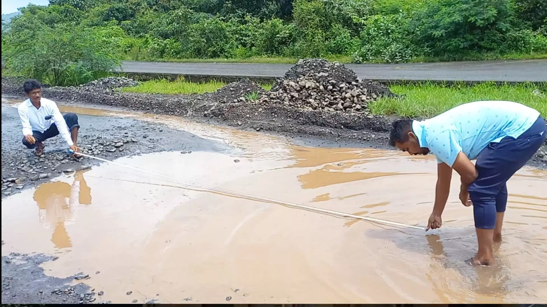 Ground Report : Mumbai-Goa हायवे गेला खड्ड्यात...