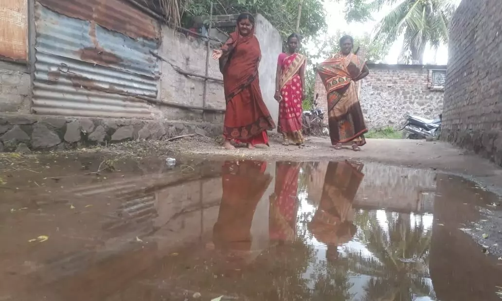 दलित वस्तीची कामे झाली,पण समस्या मात्र कायम