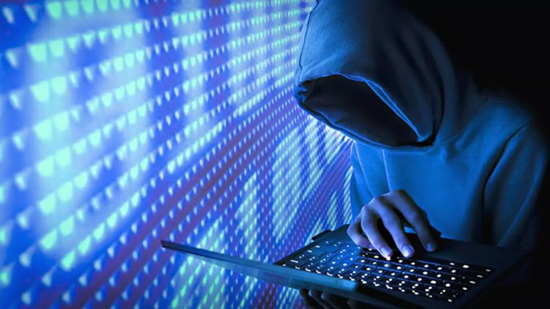Cyber Crime : तुमच्या हातातील फोन चोरांसाठी प्रवेशद्वार आहे का?