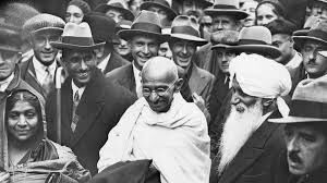 महात्मा गांधींचे चारित्र्यहनन का होते: राम पुनियानी