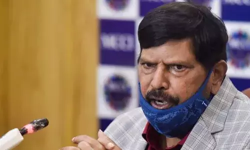 आठवलेंनी आंबेडकरांना पुन्हा का वाचावे? डॉ. संग्राम पाटील