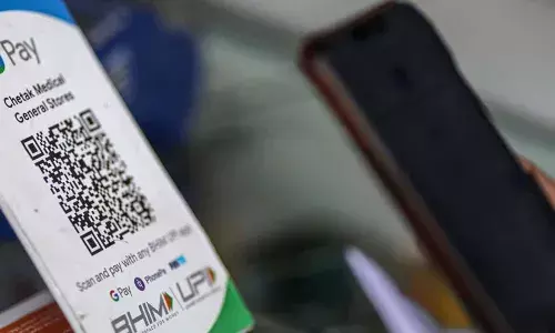 फुकट सेवा पुरवणारं गुगल पे पैसे कसं कमवतं?