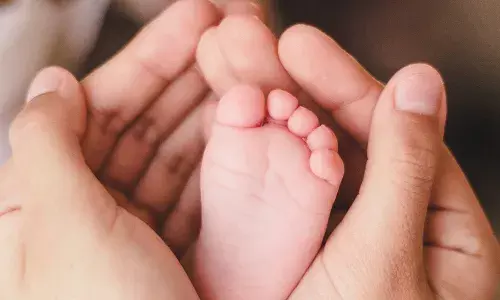 तुमचं बाळ तुमच्यासारखं दिसत नाही? जाणून घ्या काय शास्त्र दडलंय? - कराळे मास्तर