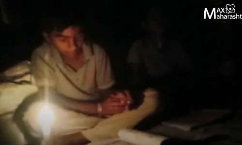 या वस्तीत पेटू शकत नाही विजेचा बल्ब या वस्तीत पेटू शकत नाही विजेचा बल्ब