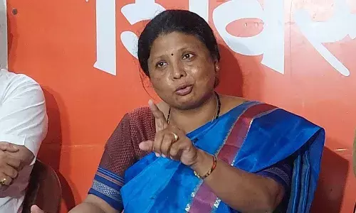 सुषमा अंधारे हिंदू देव-देवतांचा विरोध करतात..? सुषमा अंधारे हिंदू देव-देवतांचा विरोध करतात..?