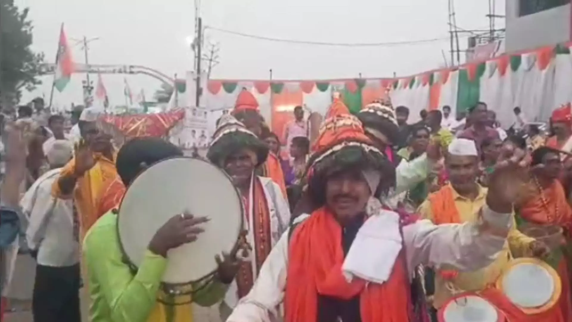 Bharat Jodo Yatra : राहुल गांधी यांच्या स्वागतासाठी पारंपरिक नृत्य