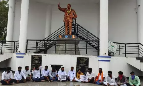 राज्यात हुकुमशाही सुरू, अभिव्यक्ती स्वातंत्र्य चिरडले जातेय..