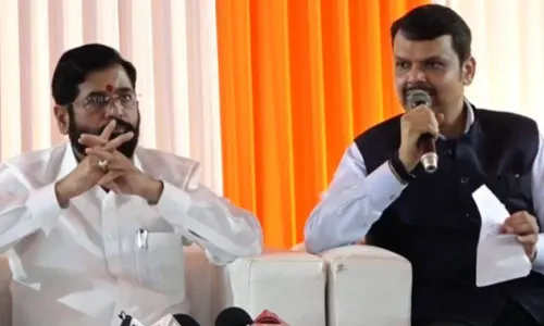 उद्धव ठाकरे आणि अजित पवार यांच्यामुळेच विदर्भावर अन्यायाची मालिका; देवेंद्र फडणवीस असे का म्हणाले उद्धव ठाकरे आणि अजित पवार यांच्यामुळेच विदर्भावर अन्यायाची मालिका; देवेंद्र फडणवीस असे का म्हणाले