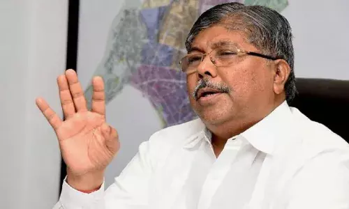 सभागृह तुम्हाला हवं तसं चालवा आम्ही येणार नाही,चंद्रकांत पाटील भडकले सभागृह तुम्हाला हवं तसं चालवा आम्ही येणार नाही,चंद्रकांत पाटील भडकले