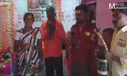 लोककला मोजतेय शेवटची घटका लोककला मोजतेय शेवटची घटका