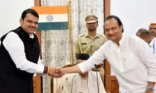 पहाटेचा शपथविधी ही खेळी- जयंत पाटील पहाटेचा शपथविधी ही खेळी- जयंत पाटील