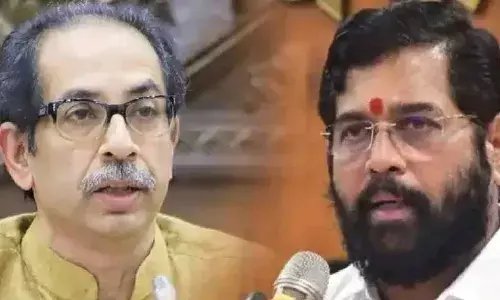 उद्धव यांच्या शिवसेनेत पुन्हा मोठं बंड... उद्धव यांच्या शिवसेनेत पुन्हा मोठं बंड...