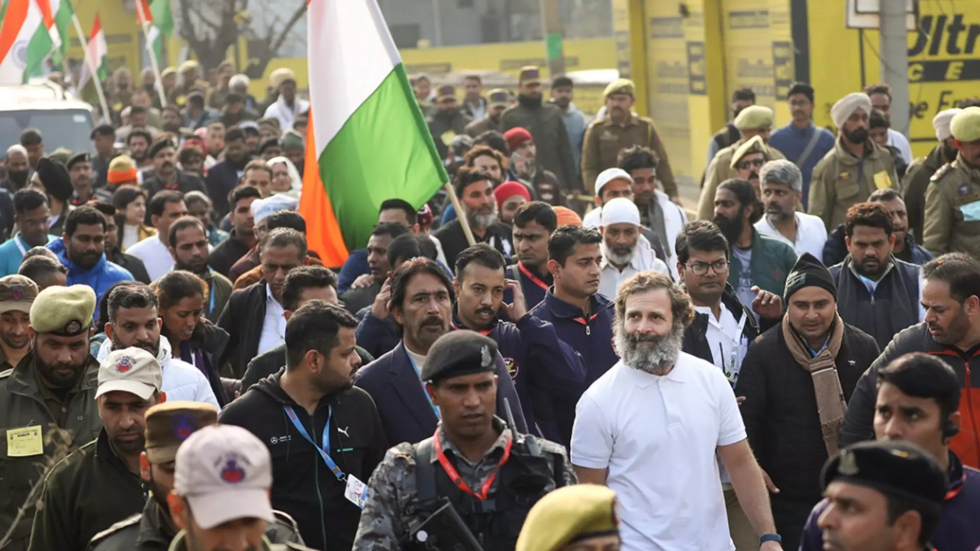 राहुल गांधी यांच्या सुरक्षेचा प्रश्न, यात्रेत अचानक काय घडलं?