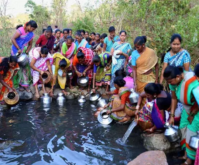 पाणी प्रश्न तापला, तेलंगणा-महाराष्ट्र सीमेवर नागरिकांचा रस्ता रोको
