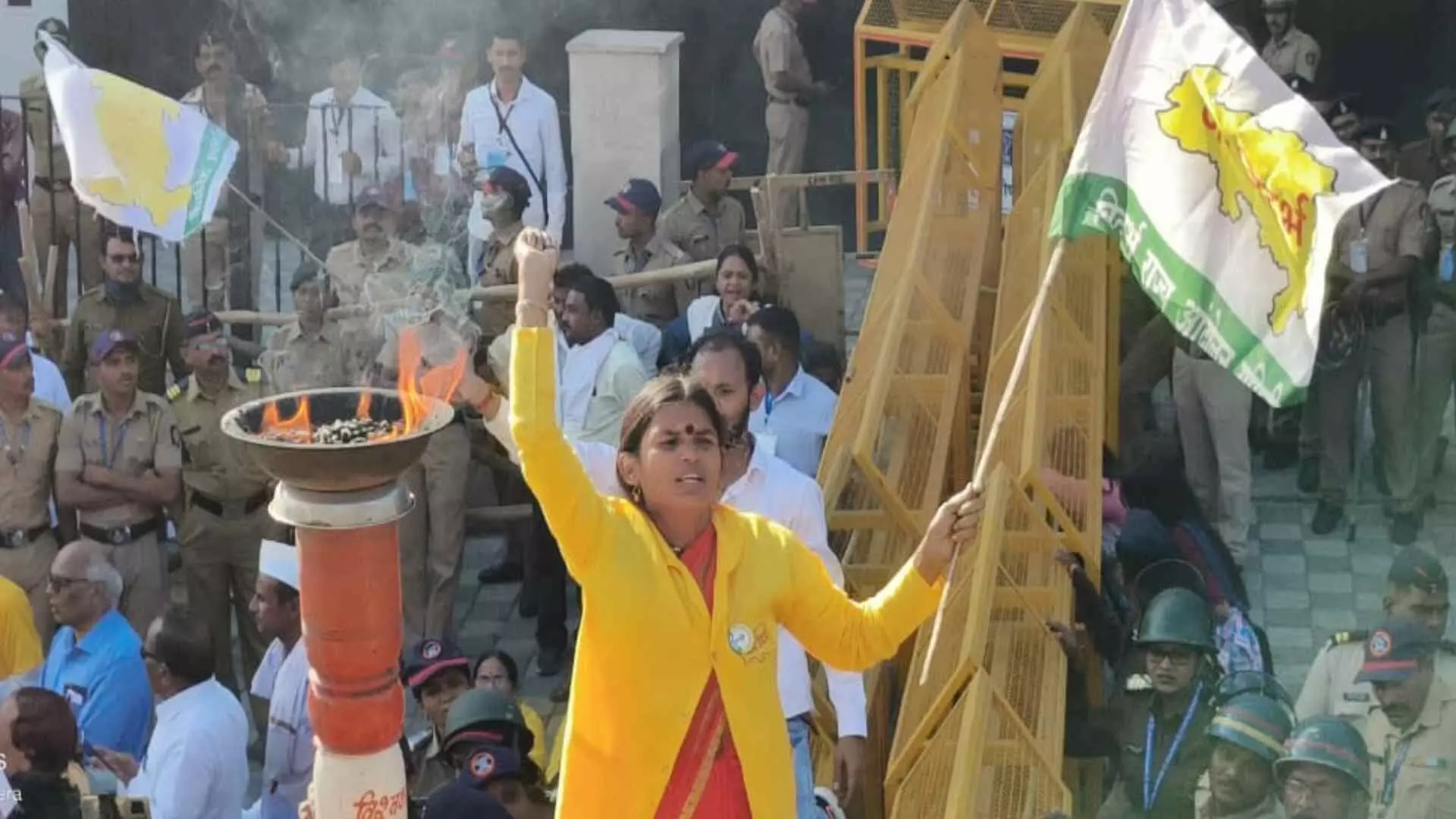 लाठी, गोळीची भाषा करत विदर्भवादी आक्रमक