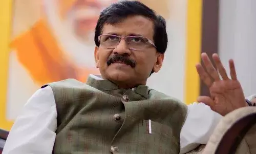 पंतप्रधान मोदी यांनी मुंबईत घर घ्यावं, संजय राऊत यांचा सल्ला पंतप्रधान मोदी यांनी मुंबईत घर घ्यावं, संजय राऊत यांचा सल्ला