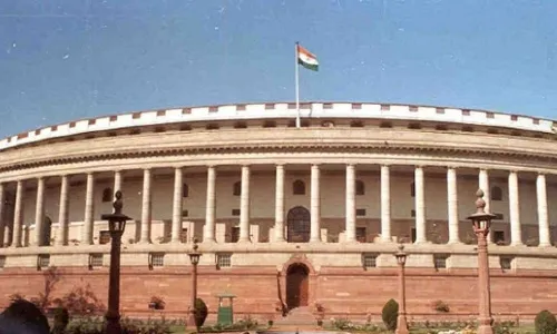 महाराष्ट्राच्या चार खासदारांना संसद रत्न...