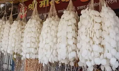 गुढी पाडवा : साखरेच्या हारावर महागाईचे संकट… गुढी पाडवा : साखरेच्या हारावर महागाईचे संकट…