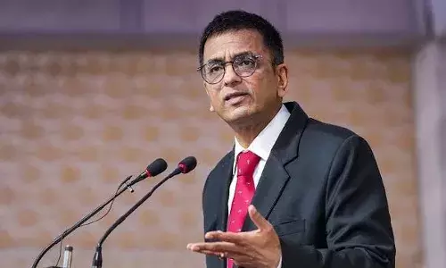 पक्षपाती रिपोर्टिंग मुळे लोकशाही मूल्यांना तडा : सरन्यायाधीश पक्षपाती रिपोर्टिंग मुळे लोकशाही मूल्यांना तडा : सरन्यायाधीश