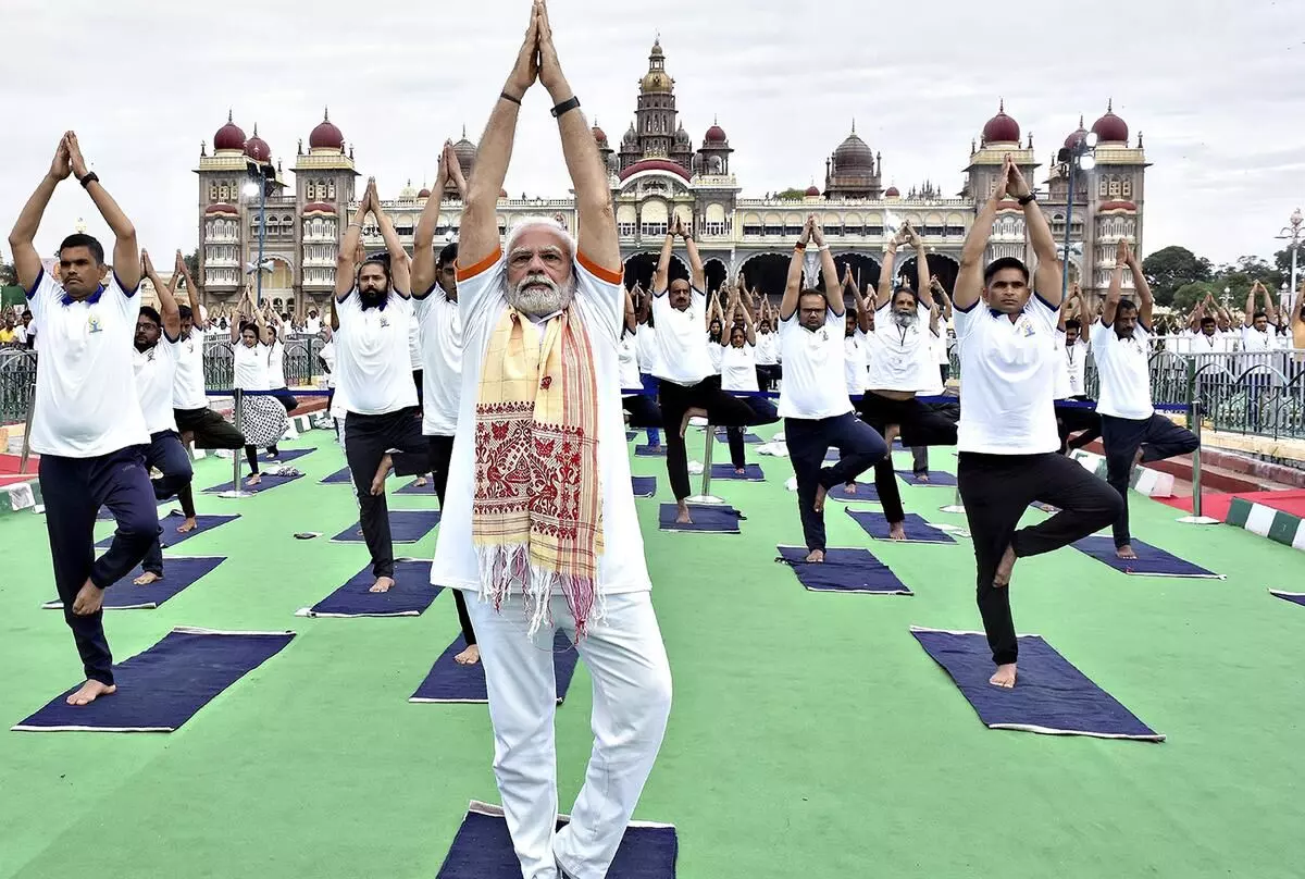 International Yoga Day 2023: आंतरराष्ट्रीय योग दिवसाची २०२३ थीम काय? जाणून घ्या..