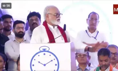 ट्राफिकमध्ये अडकल्याने आमदार येऊ शकले नाहीत - छगन भुजबळांचा दावा ट्राफिकमध्ये अडकल्याने आमदार येऊ शकले नाहीत - छगन भुजबळांचा दावा