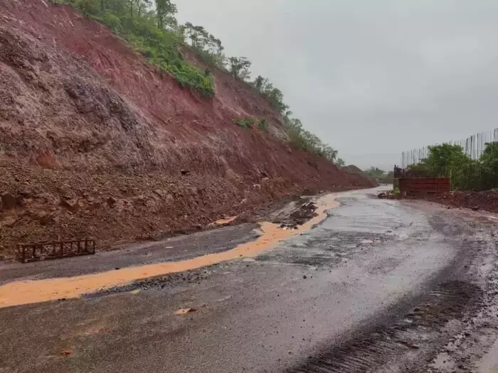 कोकण नावाच्या स्वर्गाला, मुंबई-गोवा महामार्गाची नरकवाट