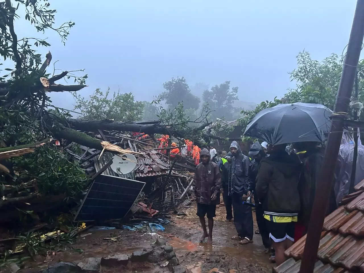 Raigad Landslide | धक्कादायक ! इर्शाळवाडी दुर्घटनेबाबत मुख्यमंत्र्यांनी दिली चिंताजनक माहिती