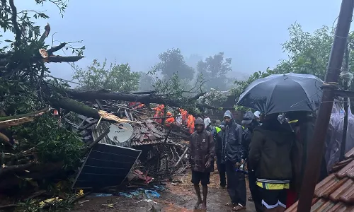 Raigad Landslide | धक्कादायक ! इर्शाळवाडी दुर्घटनेबाबत मुख्यमंत्र्यांनी दिली चिंताजनक माहिती