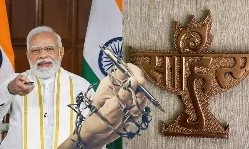 पुरस्कार वापसीने सरकारची घाबरगुंडी, आता असहमतीच्या अधिकारावरच घाला पुरस्कार वापसीने सरकारची घाबरगुंडी, आता असहमतीच्या अधिकारावरच घाला