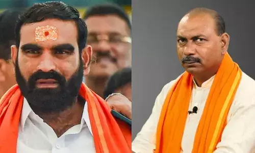 संतोष बांगर यांच्या गुन्हेगारी वृत्तीमुळे जातीय दंगली वाढल्या; पाहा डॉ. संतोष टारफे यांची स्फोटक मुलाखत संतोष बांगर यांच्या गुन्हेगारी वृत्तीमुळे जातीय दंगली वाढल्या; पाहा डॉ. संतोष टारफे यांची स्फोटक मुलाखत