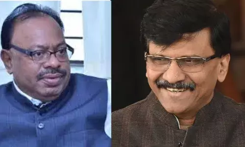 चंद्रशेखर बावनकुळे कोण? संजय राऊत यांचा सवाल चंद्रशेखर बावनकुळे कोण? संजय राऊत यांचा सवाल